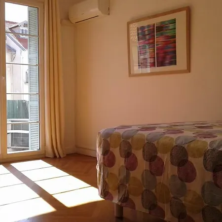 Apartment Golden Square Nice